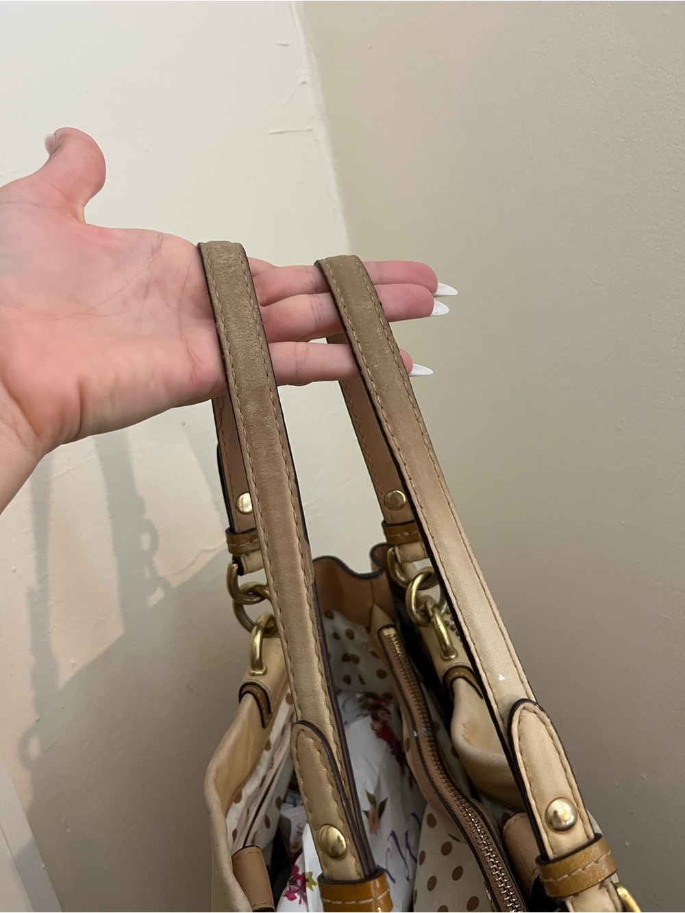 Coach Peyton Leather Tote Handbag in Tan with Gold Hardware - Picture 10 of 15